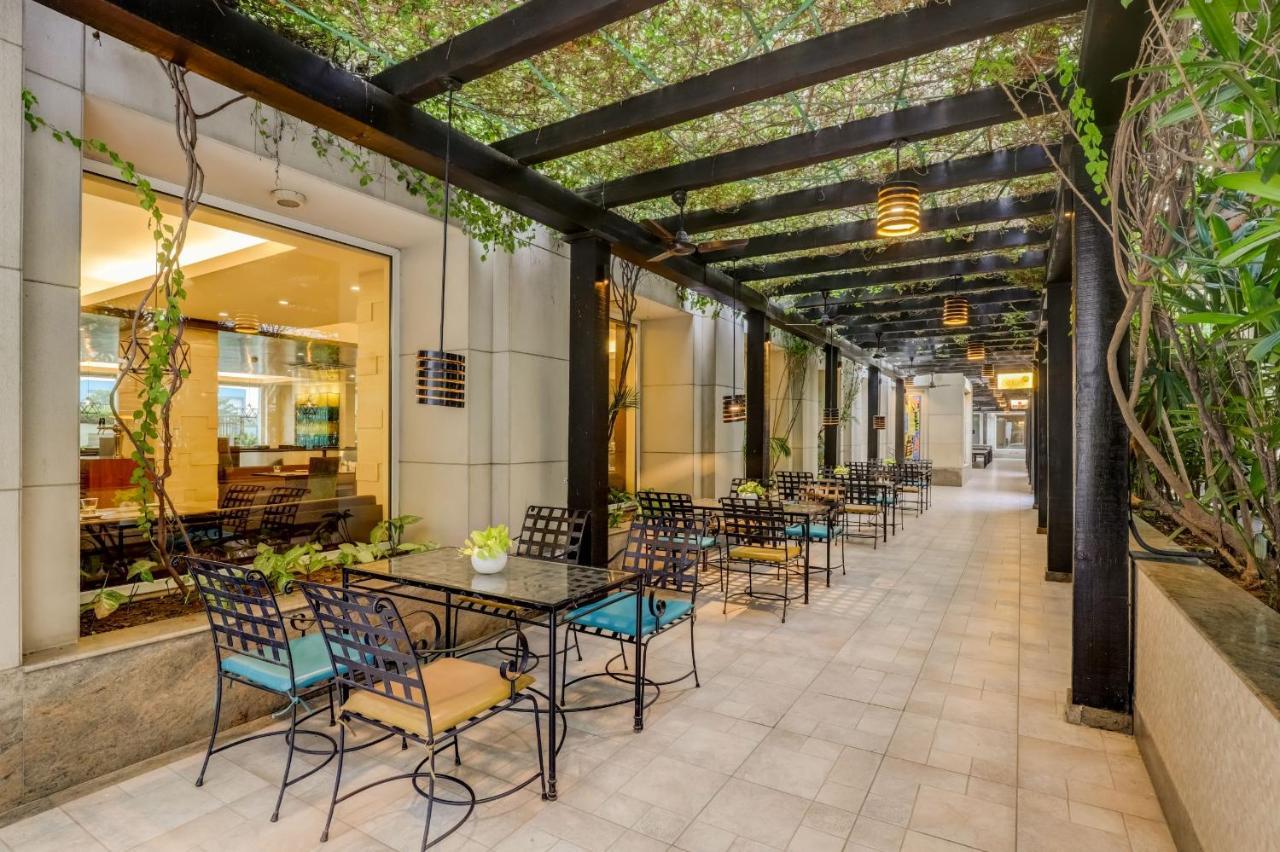 Lemon Tree Premier, Delhi Airport Ξενοδοχείο Νέο Δελχί Εξωτερικό φωτογραφία The Pergola