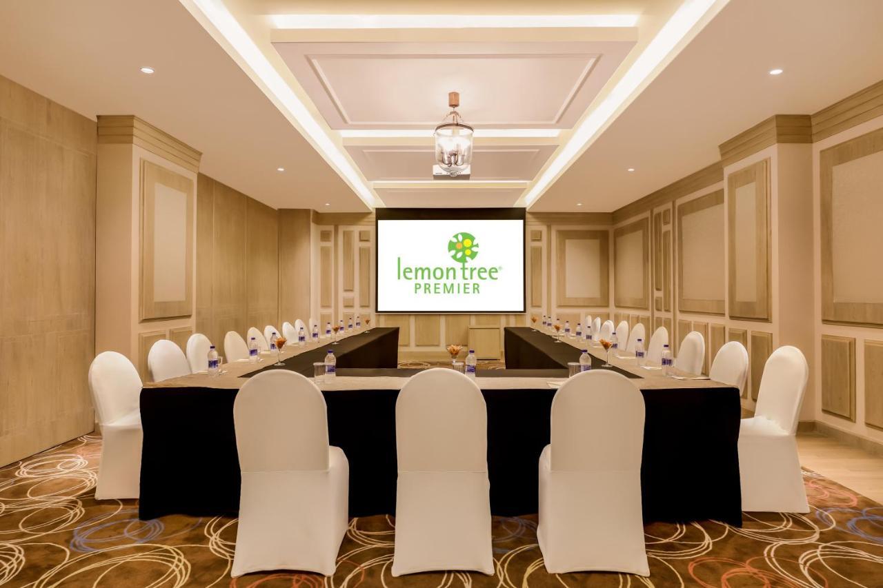 Lemon Tree Premier, Delhi Airport Ξενοδοχείο Νέο Δελχί Εξωτερικό φωτογραφία A meeting room at a hotel